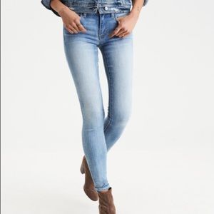 American Eagle Light Wash Jeans